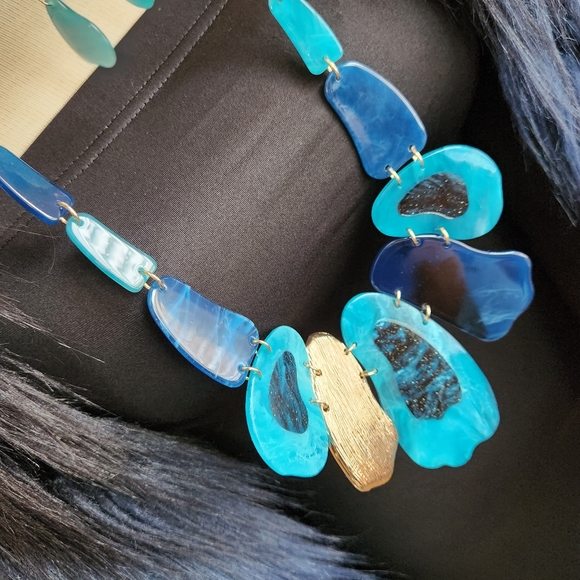 Black, Blue and Goldtone Statement Necklace with Earrings Set - Picture 10 of 15